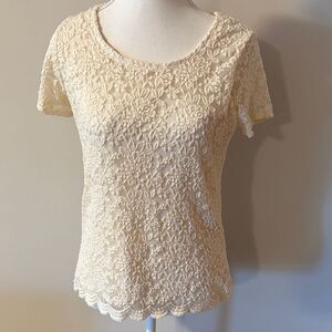 Chadwicks Lace Floral Cream Short Sleeve Top. Size Small
